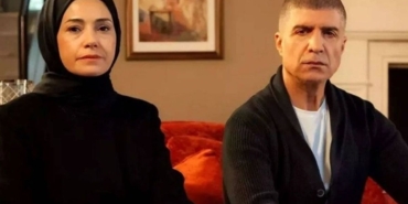 kizil-goncalar-yasaklandi-mi-yayindan-kaldirildi-16674943_4660_amp (1)