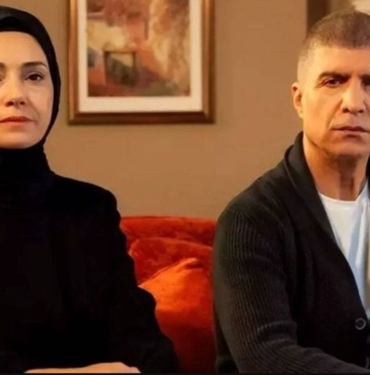 kizil-goncalar-yasaklandi-mi-yayindan-kaldirildi-16674943_4660_amp (1)