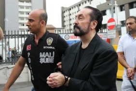adnan-oktar-yazilarini-erdoganin-kizina-ve-bakana-kargolamis-uumq