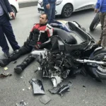 0x0-unkapani-koprusunde-zincirleme-kaza-yaralanan-motosiklet-surucusu-yolda-yardim-bekledi-1555577896833