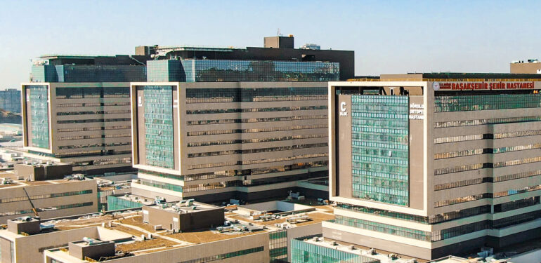 İstanbul Başakşehir Çam ve Sakura Şehir Hastanesi Hizmet Yarışında