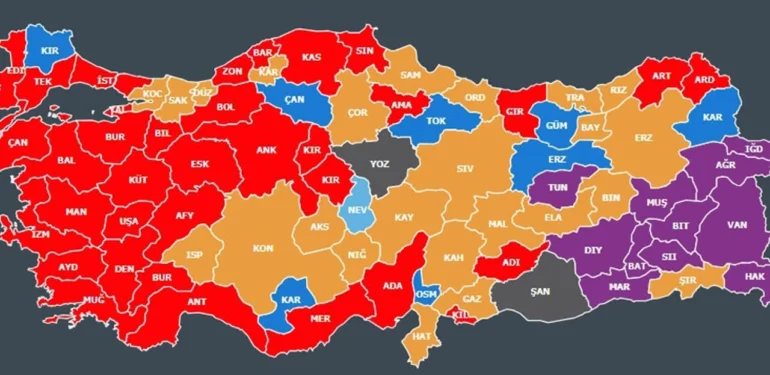 Siyasette, Millet Ülke Genelini Kırmızıya Boyayarak 1 Nisan Şakası Yaptı.
