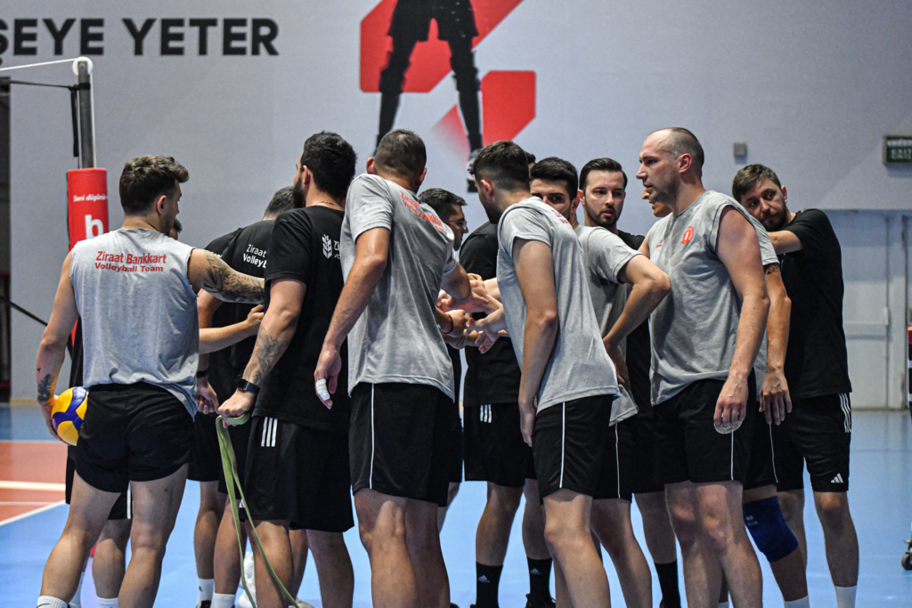 Ziraat Bankası Spor Kulübü Erkek Voleybol Takımı Yeni Sezon Hazırlıkla