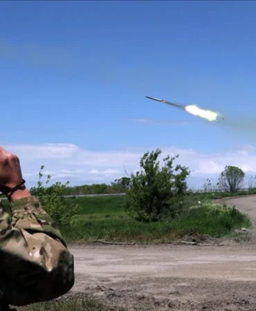 6775abef3181c507__w1200xh675