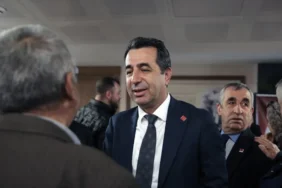 chp-li-erhan-adem-nigde-deki-on-secim-toplantisinda-1200-960894.webp.webp