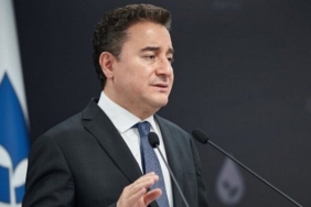 deva-partisi-genel-baskani-ali-babacan-dan-cumhurbaskanligi-icin-ortak-aday-cikisi-masayi-saglam-tut.jpeg