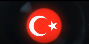 Ekran görüntüsü_6-7-2025_221330_www.youtube.com