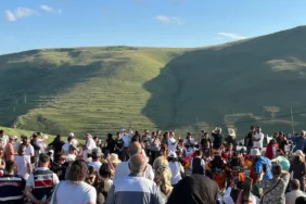 68740655dee22995__w1200xh900