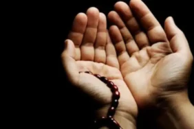 mevlid-kandilinde-tesbih-namazi-kilmak-sevap-mi-farz-mi-sunnet-mi-tesbih-namazi-hangi-vakitte-kilinir-yatsidan-sonra-kilinabilir-mi-1100x650