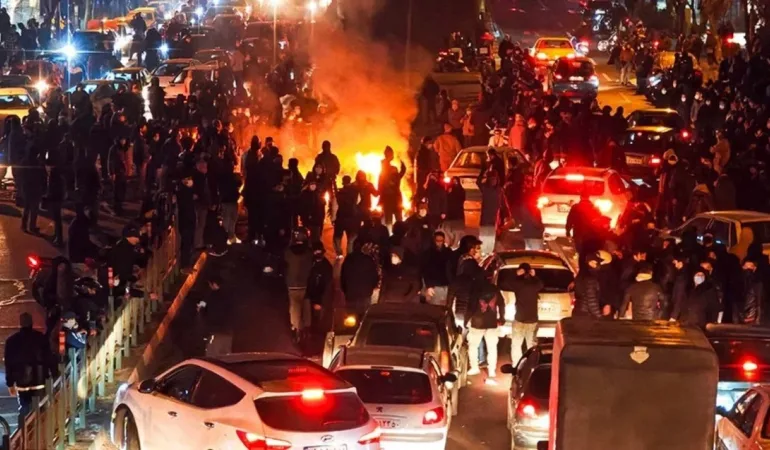 697120a39ba5c175__w1200xh673