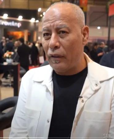 Ekran-goruntusu_13-2-2025_185827_www.youtube.com_