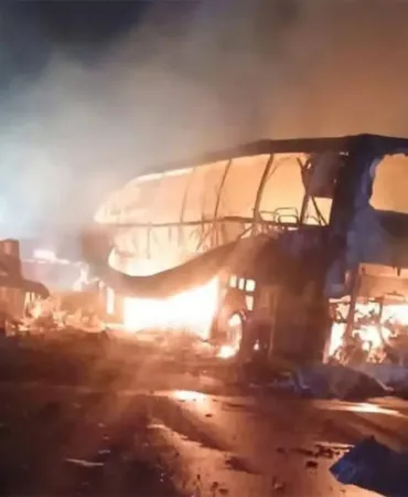 meksika-tabasco-otobus-kamyon-trafik-kazasi-09022025-bmp4-ymak3tl8